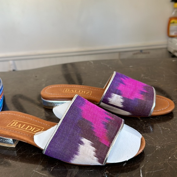 NWT silk slides - Picture 4 of 4